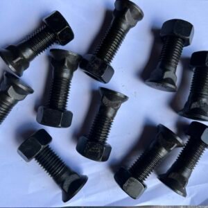 Bucket tip bolt
